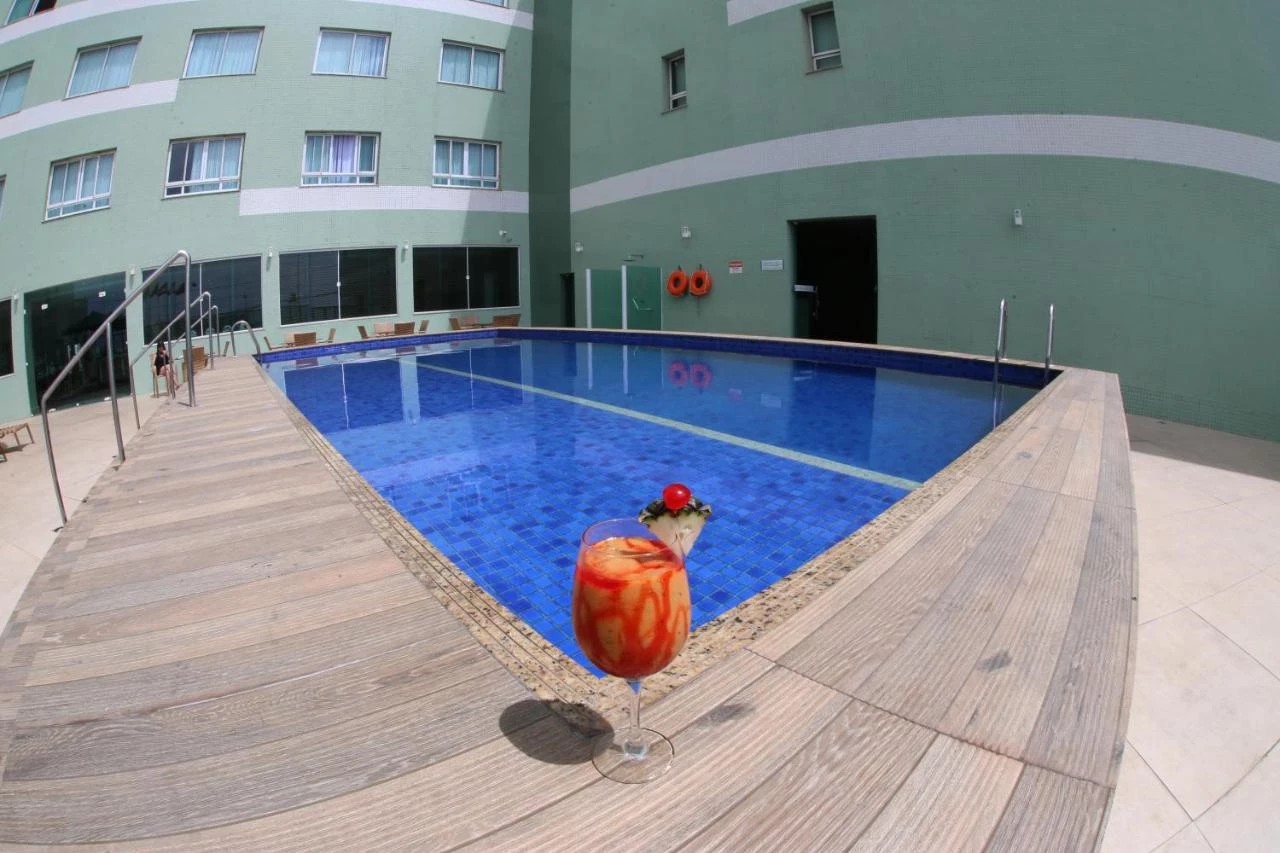 Piscina Hotel Real Classic Bahia